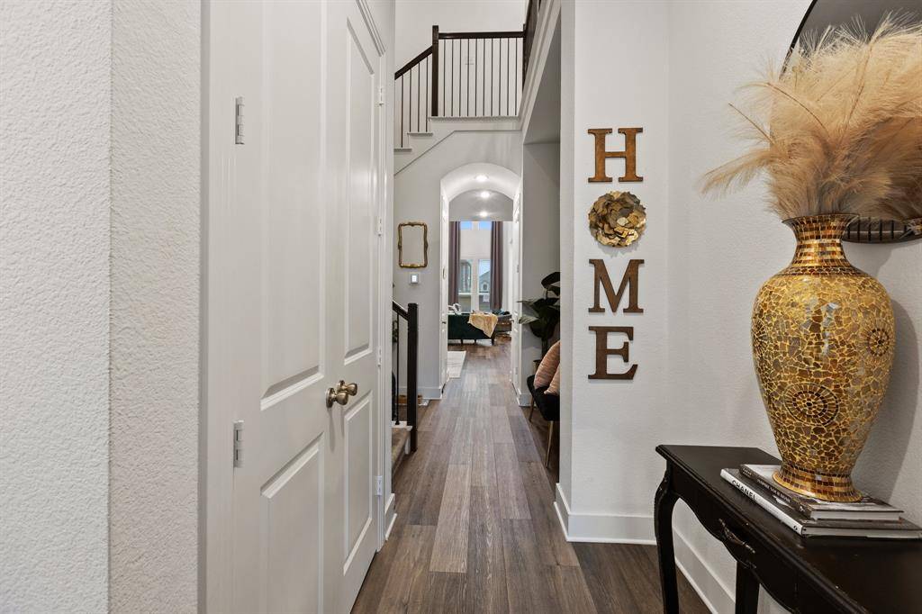 1124 Queensdown Way, Forney, TX 75126