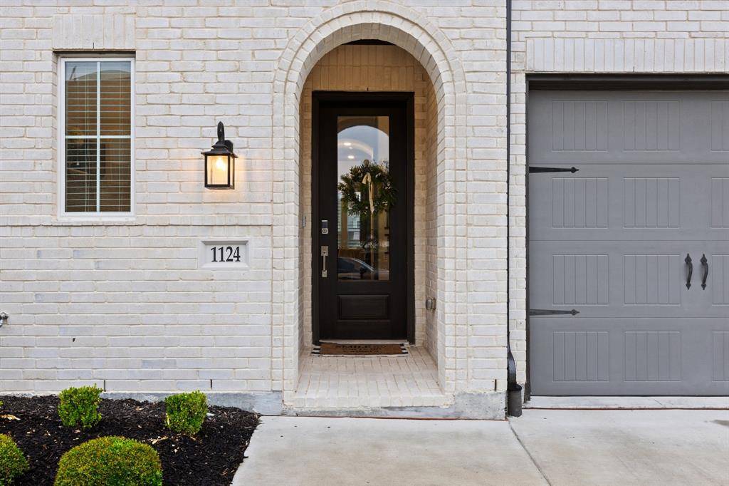 1124 Queensdown Way, Forney, TX 75126