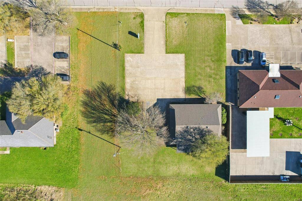 216 Dalton Drive, Desoto, TX 75115