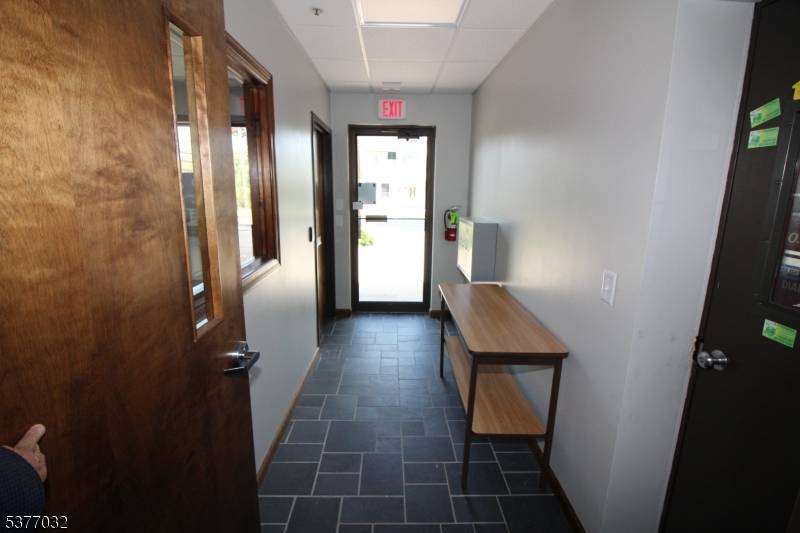 91 Brunswick Ave, Bloomsbury Boro, NJ 08804