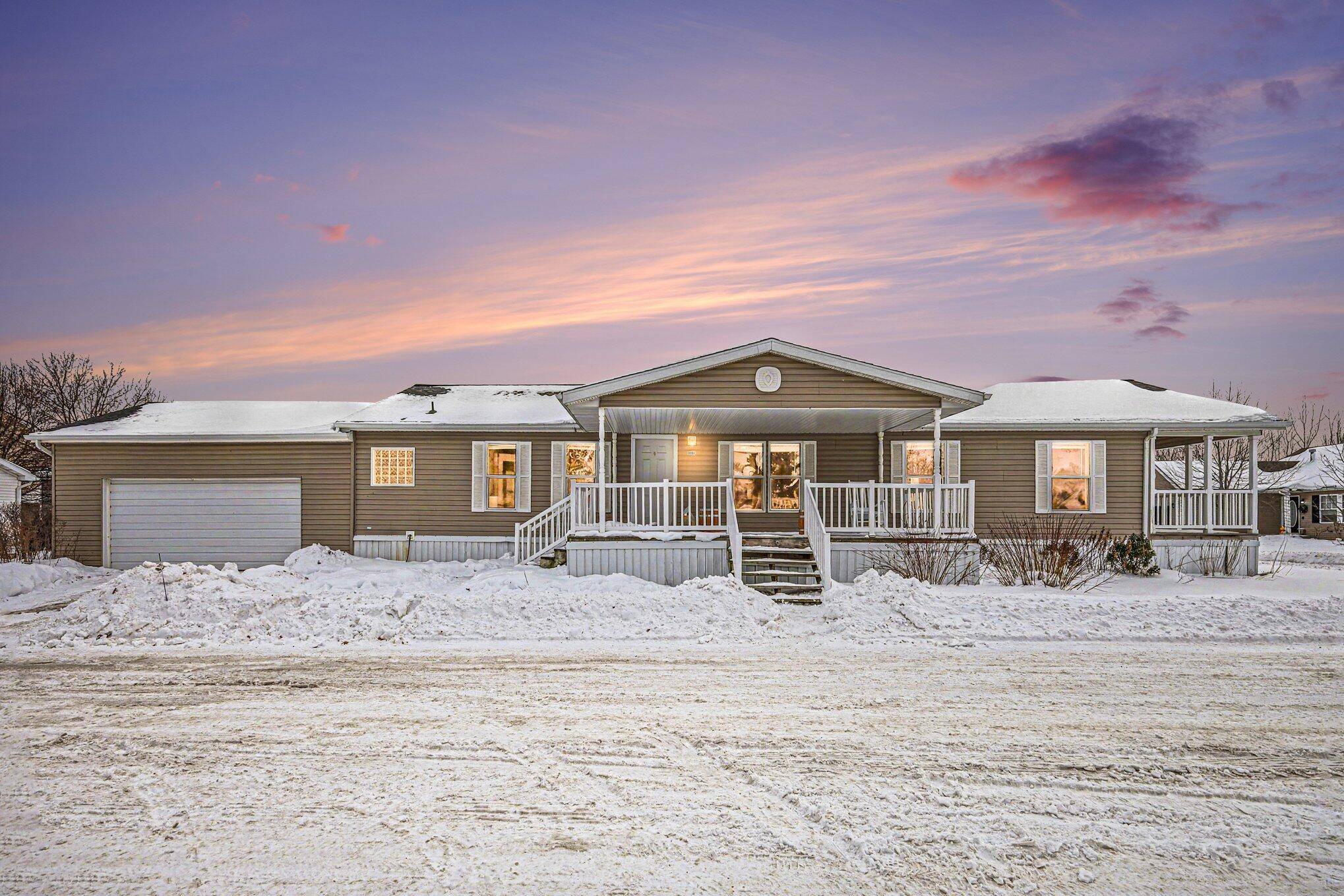 11600 Bear Meadows DR SE, Bowne Twp, MI 49302