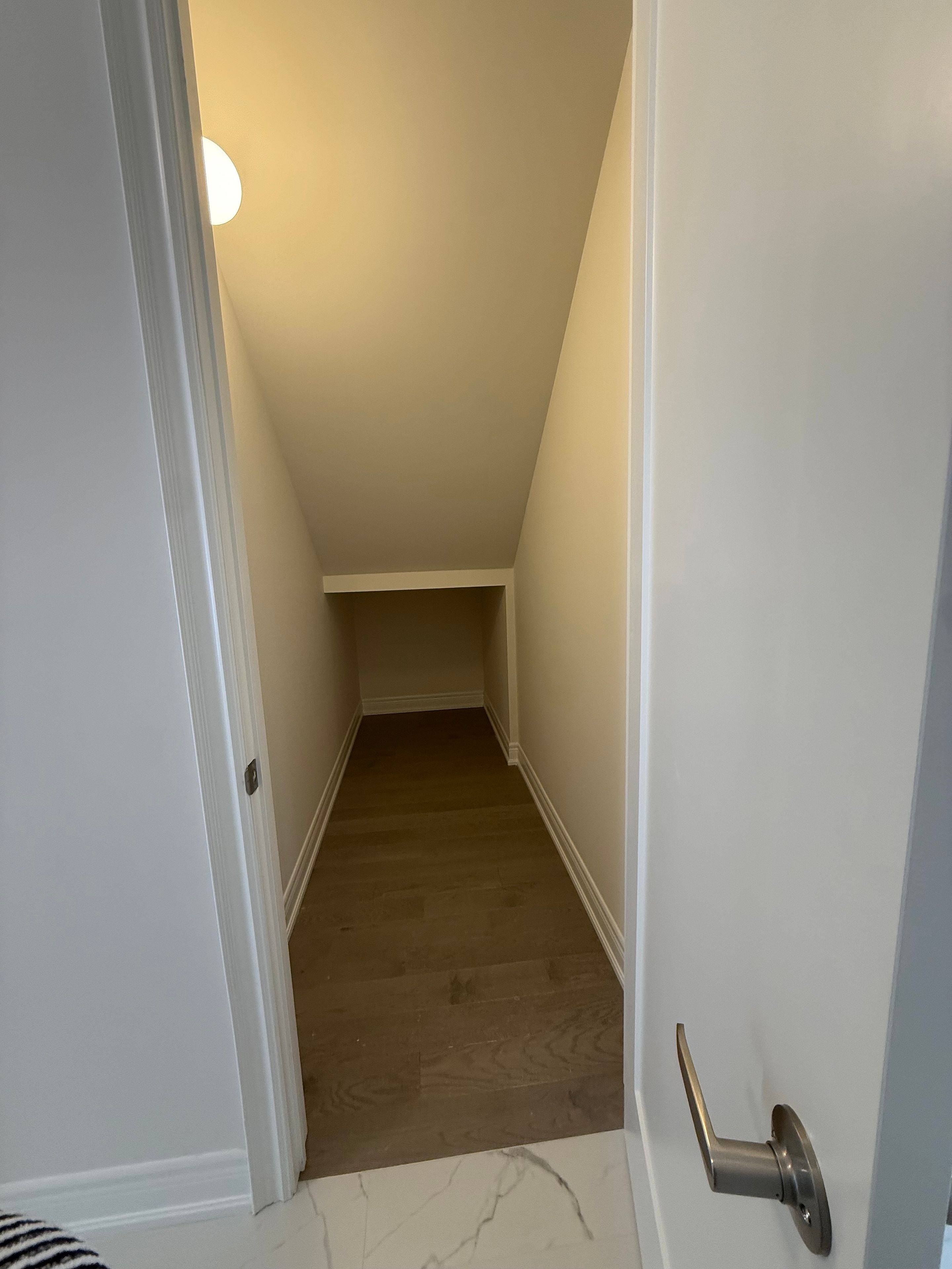 173 Rowe ST, Bradford West Gwillimbury, ON L3Z 4N2