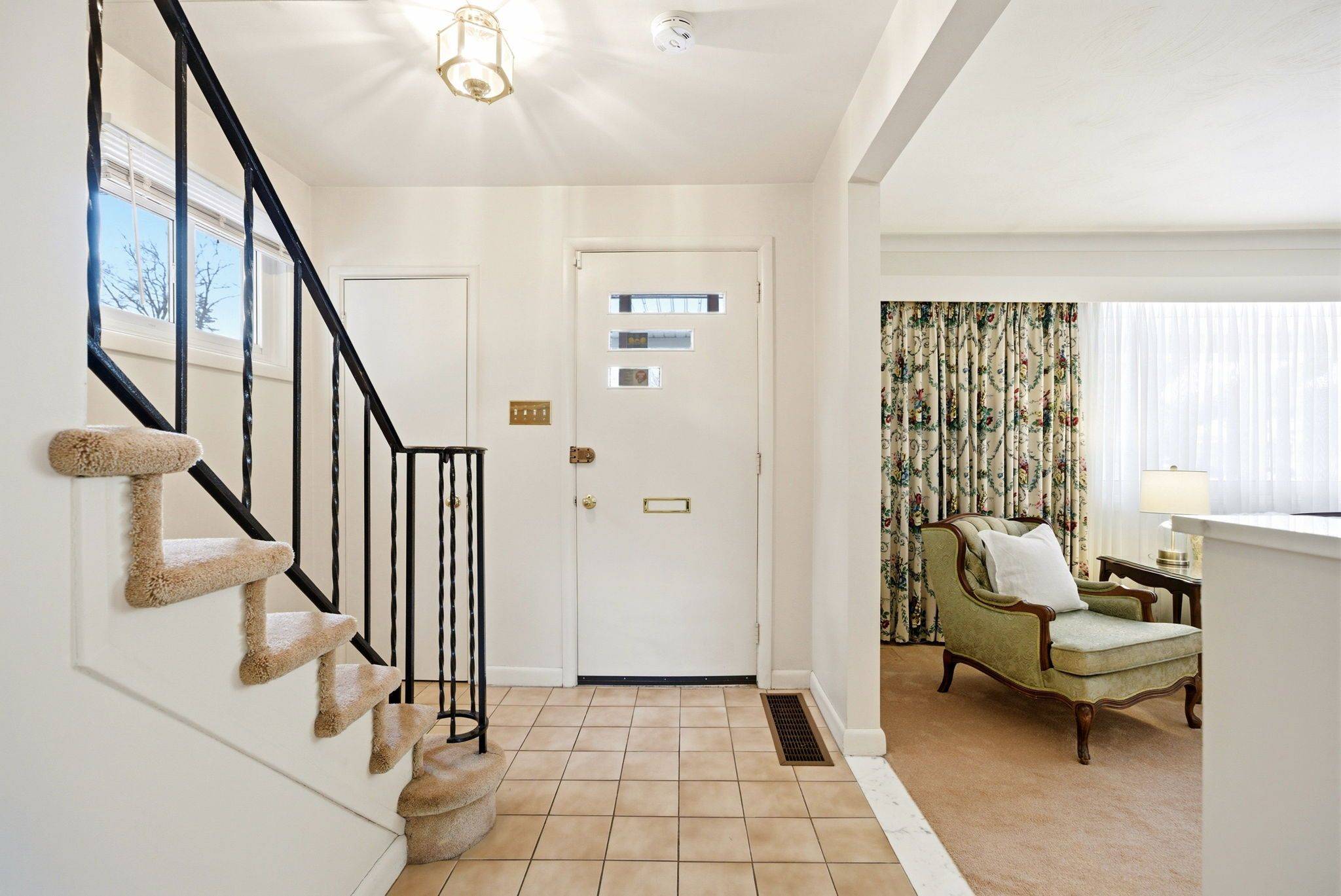 1148 Castle Hill CRES, Belair Park - Copeland Park And Area, ON K2C 2A8