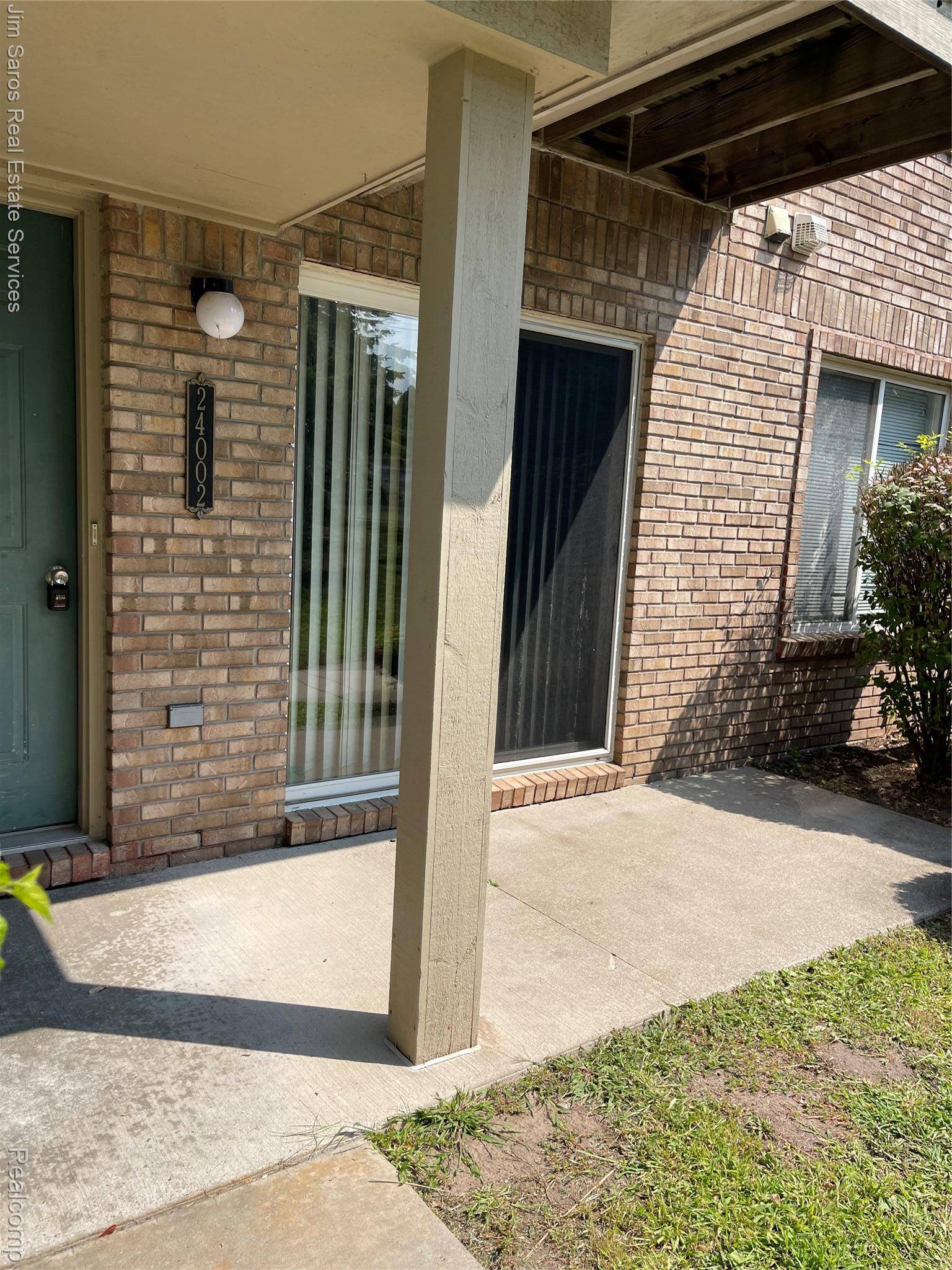 24002 Wedgewood CIR, Warren, MI 48091