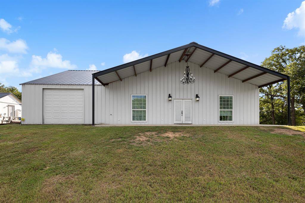 335 Ponderosa Street, Bowie, TX 76230