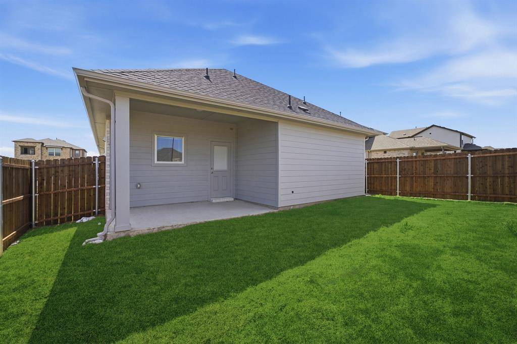 812 Antioch Drive, Princeton, TX 75071