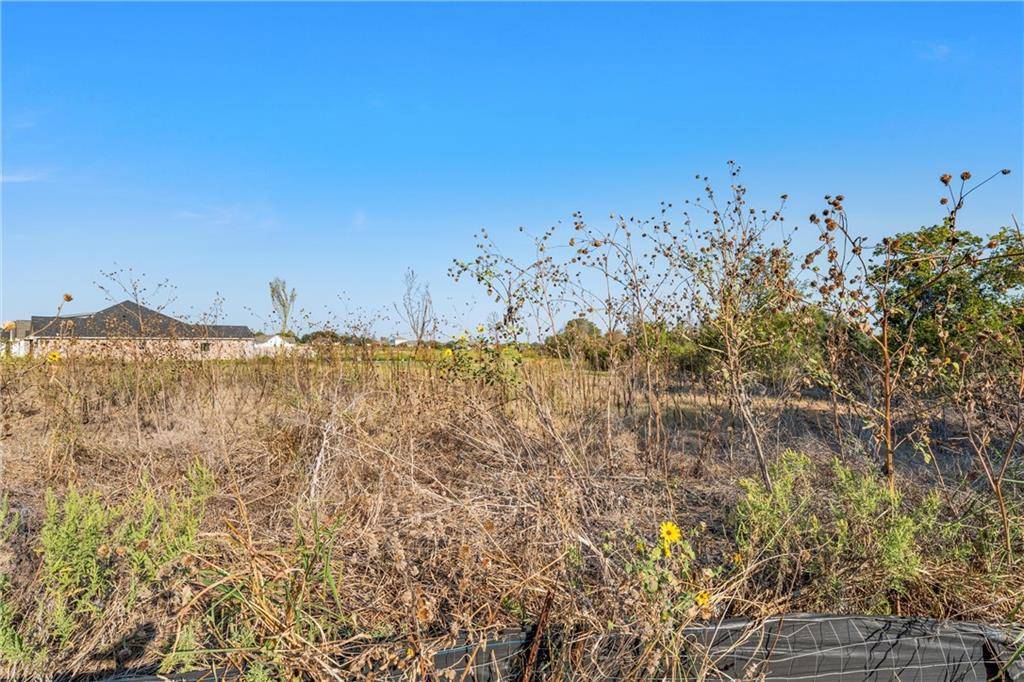 9801 Bridlewood Lane, Waco, TX 76708