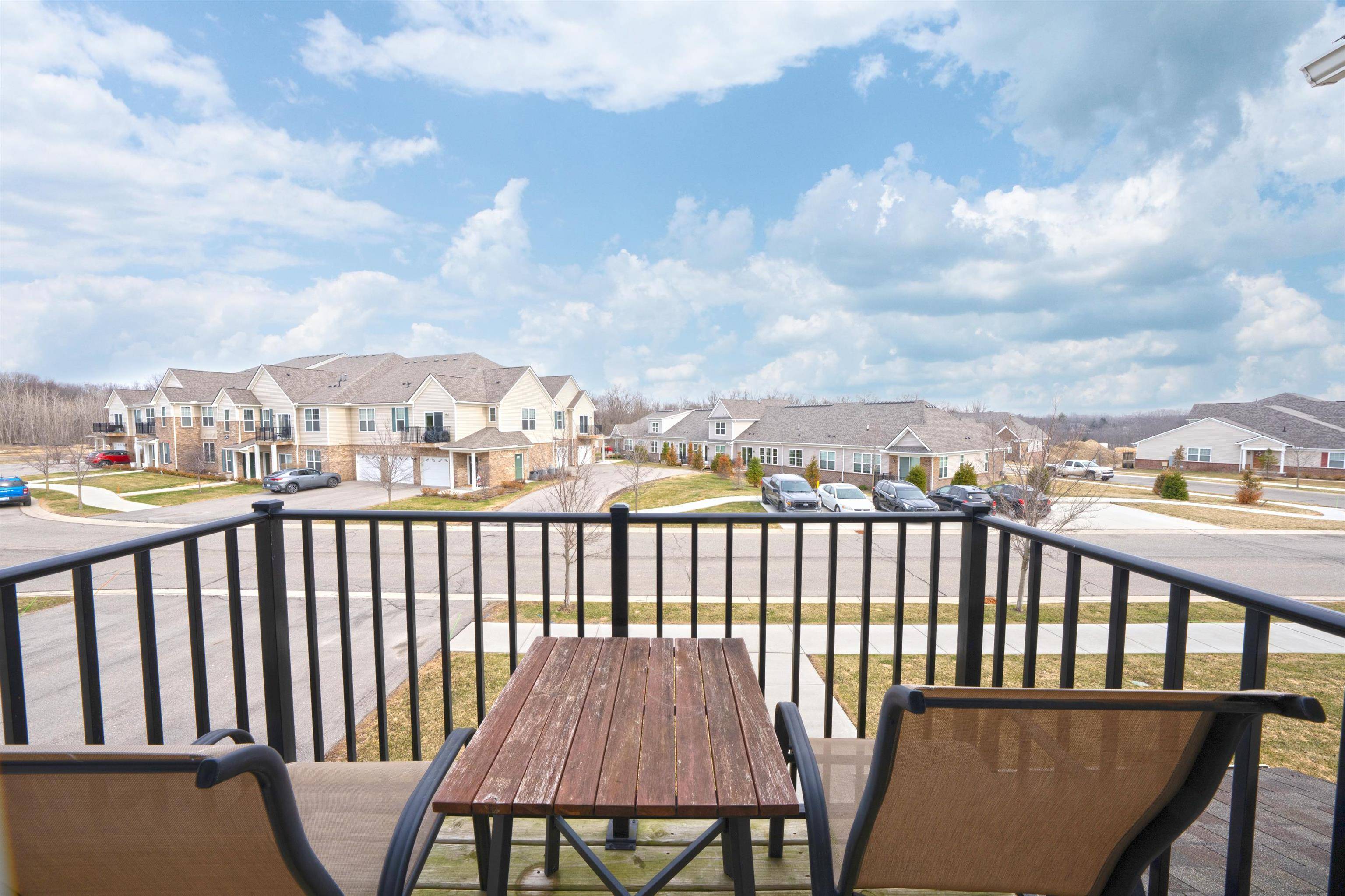 9836 Ridge Run ST, Hartland Twp, MI 48855