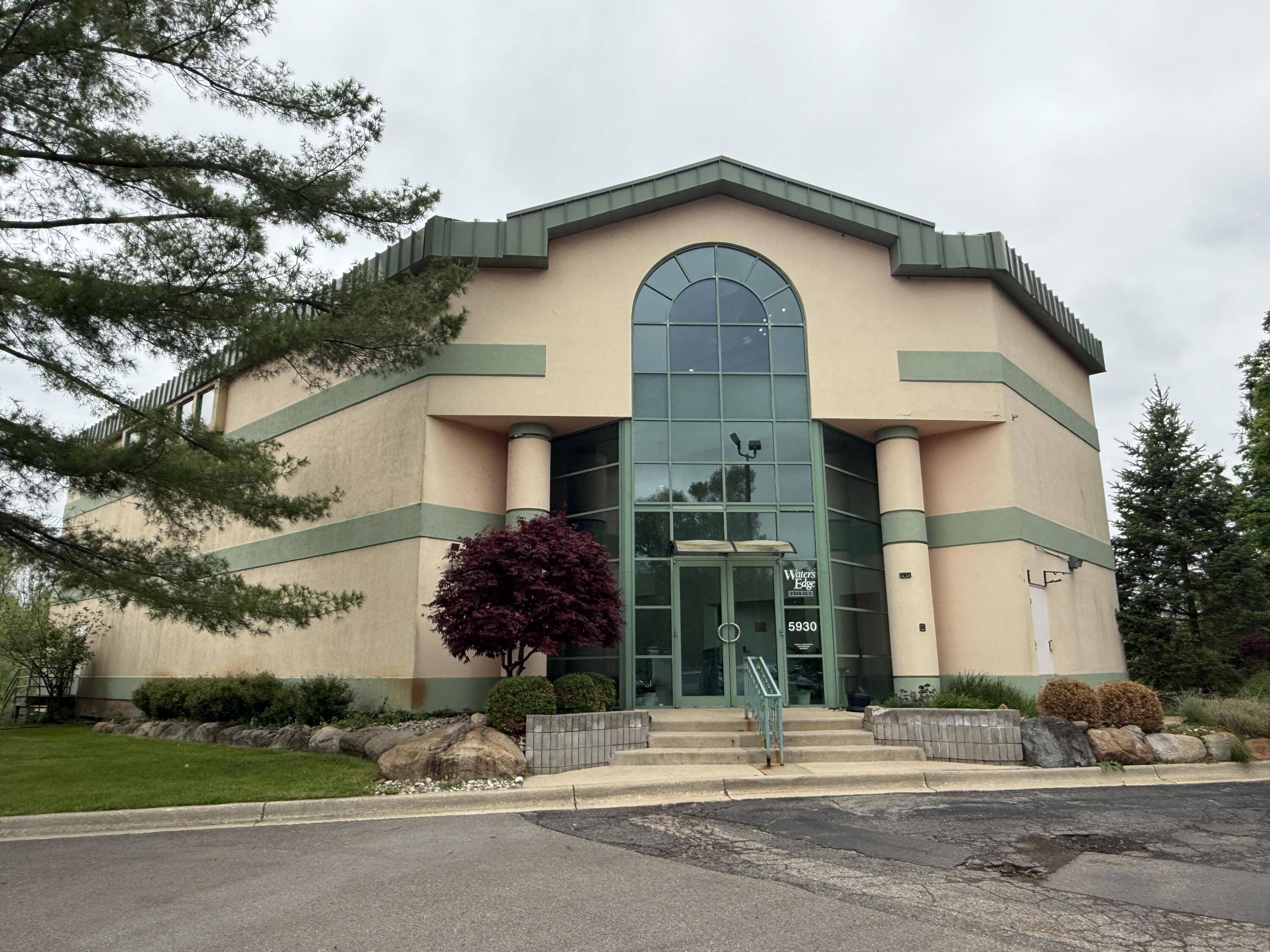 5930 Lovers LN #1B, Portage City, MI 49002