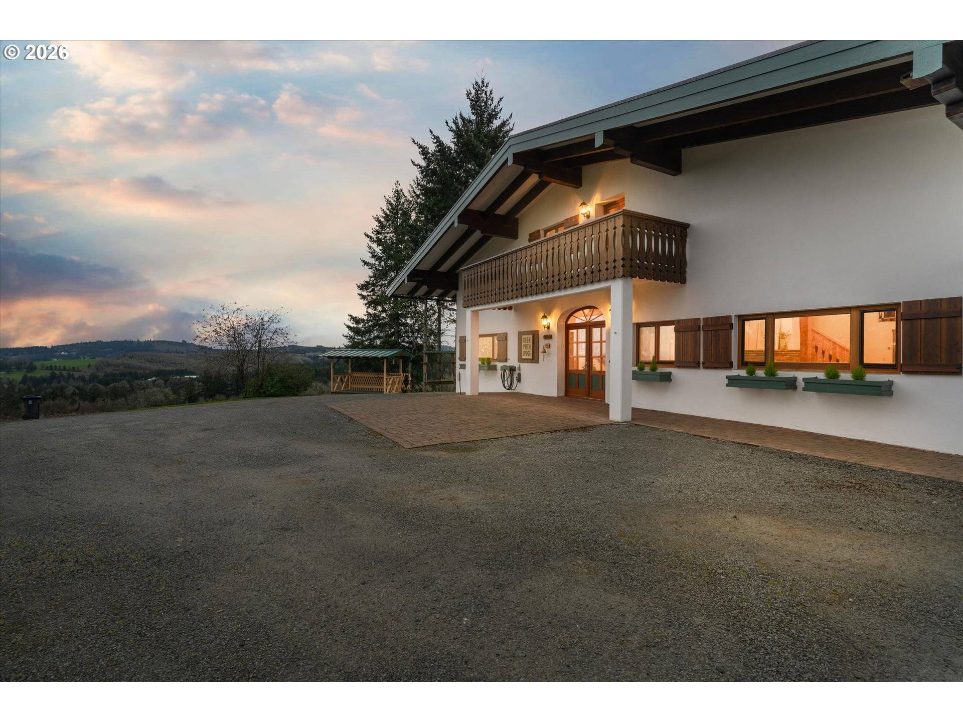 2550 STILES RD, Dallas, OR 97338