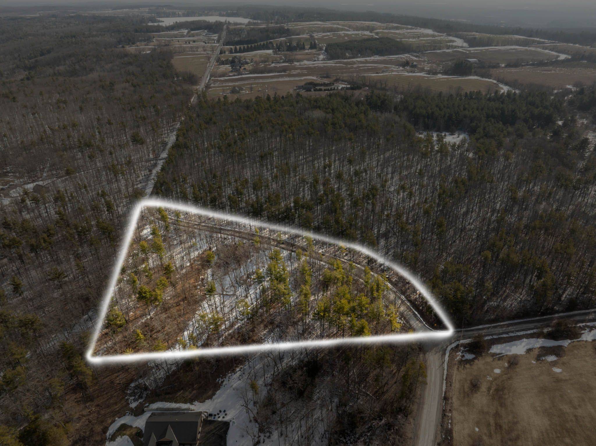 262 Golf Course RD W, Quinte West, ON K0K 3E0