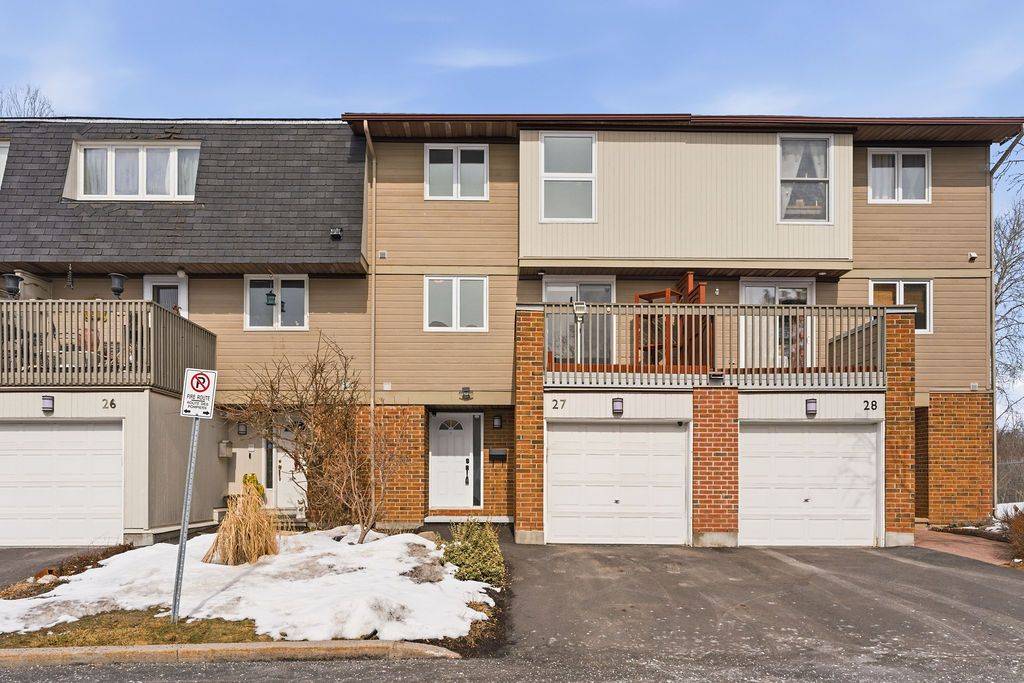 3205 Uplands DR #27, Hunt Club - Windsor Park Village And Area, ON K1V 9T3