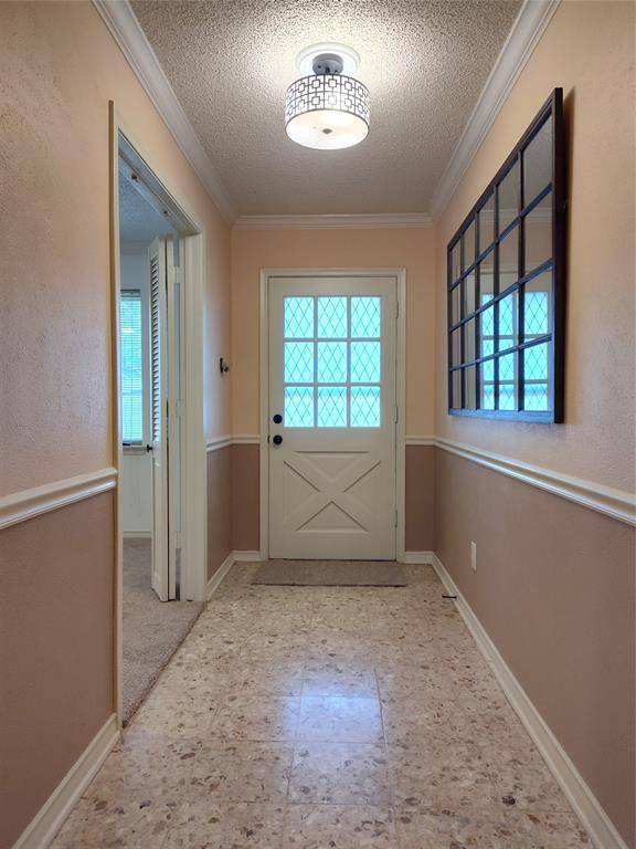 910 Worcester Lane, Garland, TX 75040