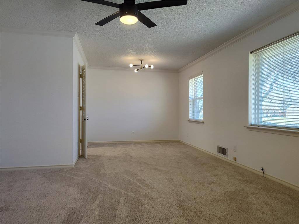 910 Worcester Lane, Garland, TX 75040