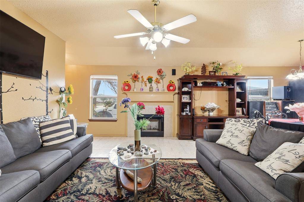 606 W 6th Street, Irving, TX 75060