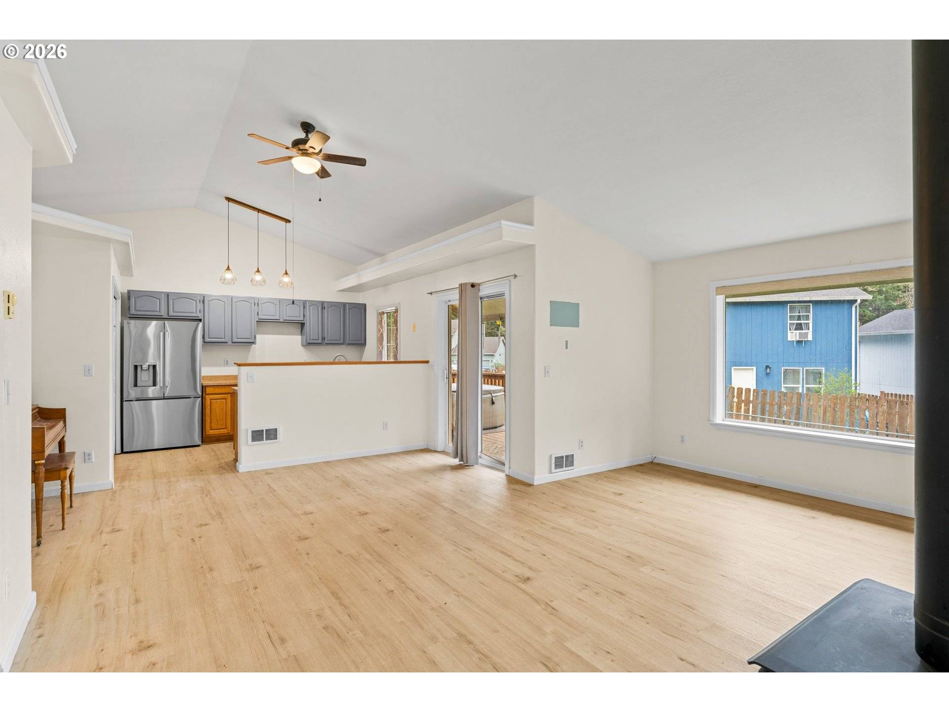 720 SW PIONEER CT, Willamina, OR 97396