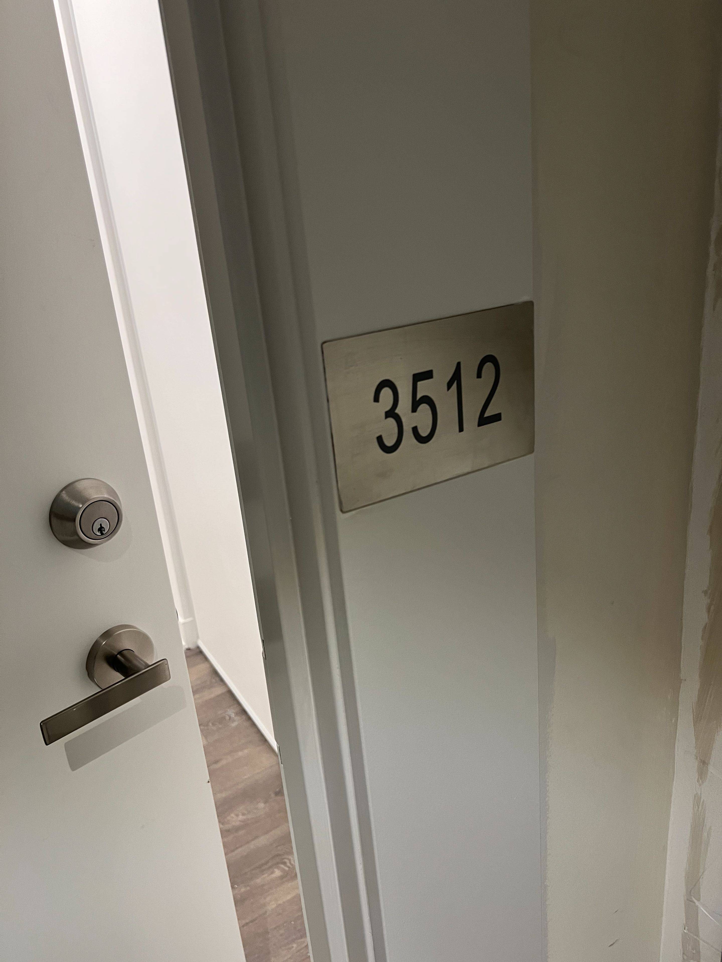195 Redpath AVE #3512, Toronto C10, ON M4P 0E4