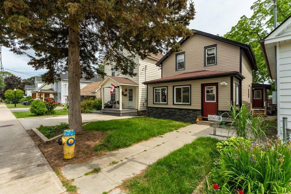 15 Adelaide ST, Grimsby, ON L3M 1X2