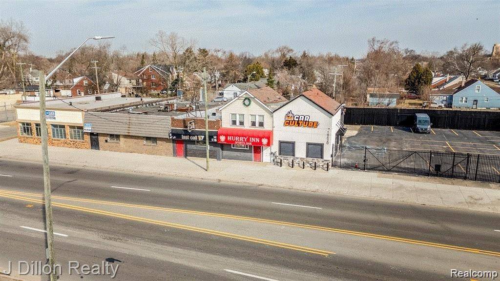 19430 W Warren AVE, Detroit, MI 48228