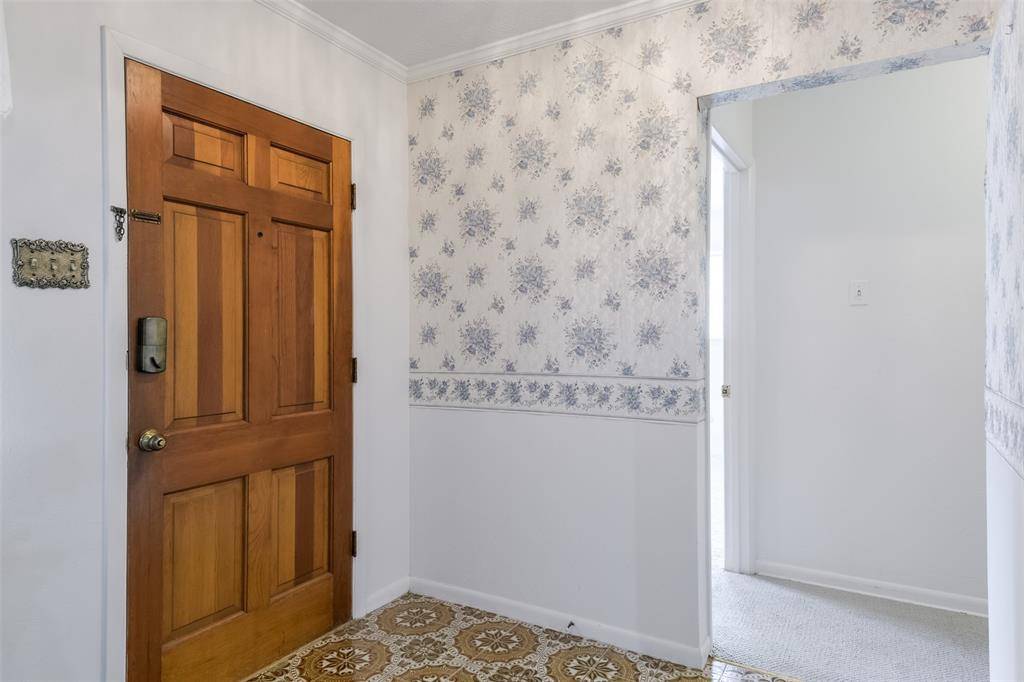 2130 Goerte Drive, Grand Prairie, TX 75051