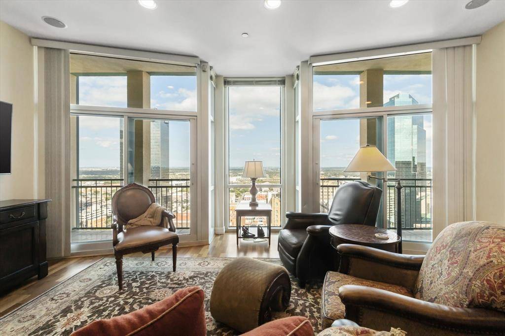 500 Throckmorton Street #2301, Fort Worth, TX 76102