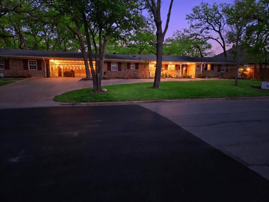 713 Ross Trail, Arlington, TX 76012