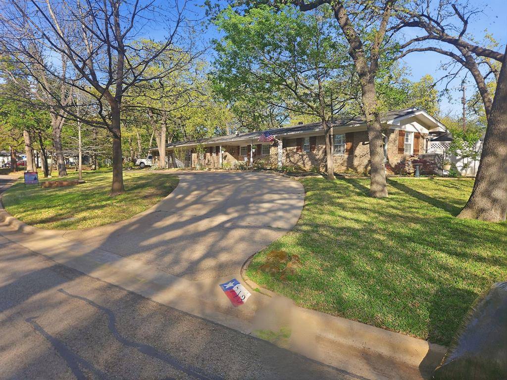 713 Ross Trail, Arlington, TX 76012