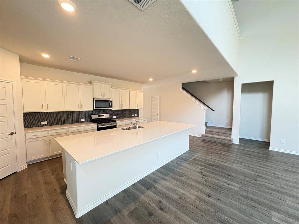 9817 Cherrywood Way, Aubrey, TX 76227