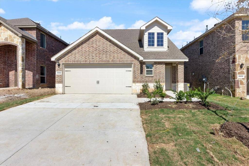 3902 Oak Creek Circle, Denison, TX 75020