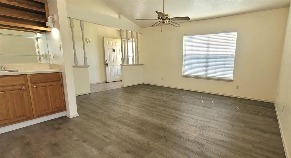 1057 Whitewater Trail, Desoto, TX 75115