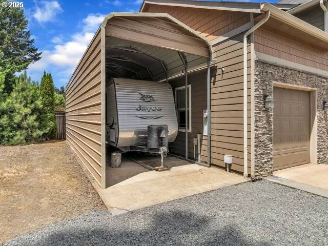 8161 SE MYSTICAL LN, Salem, OR 97317