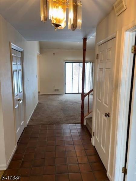 109 Goldfinch Dr, Allamuchy Twp., NJ 07840