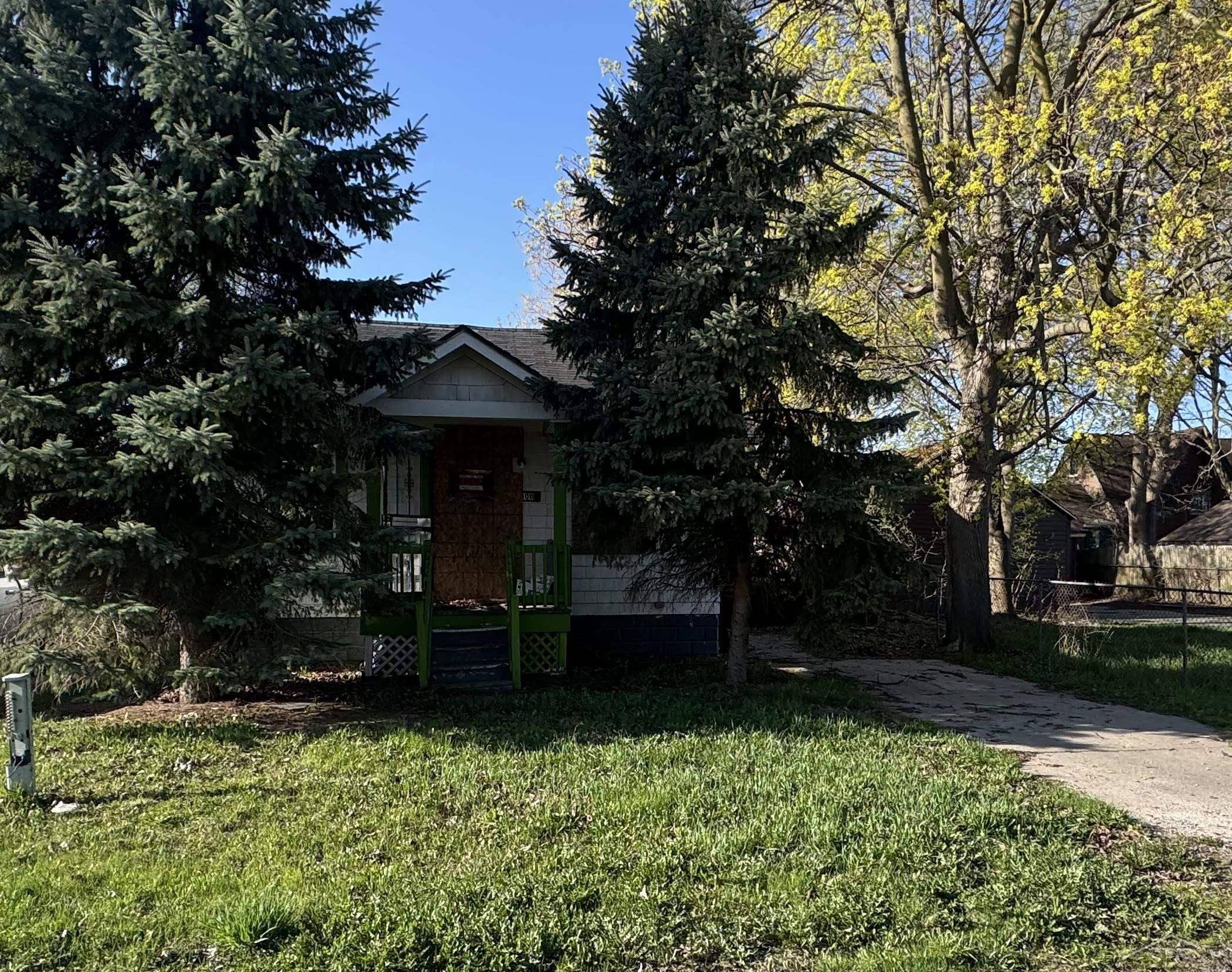 2400 Bewick ST, Buena Vista Twp, MI 48601