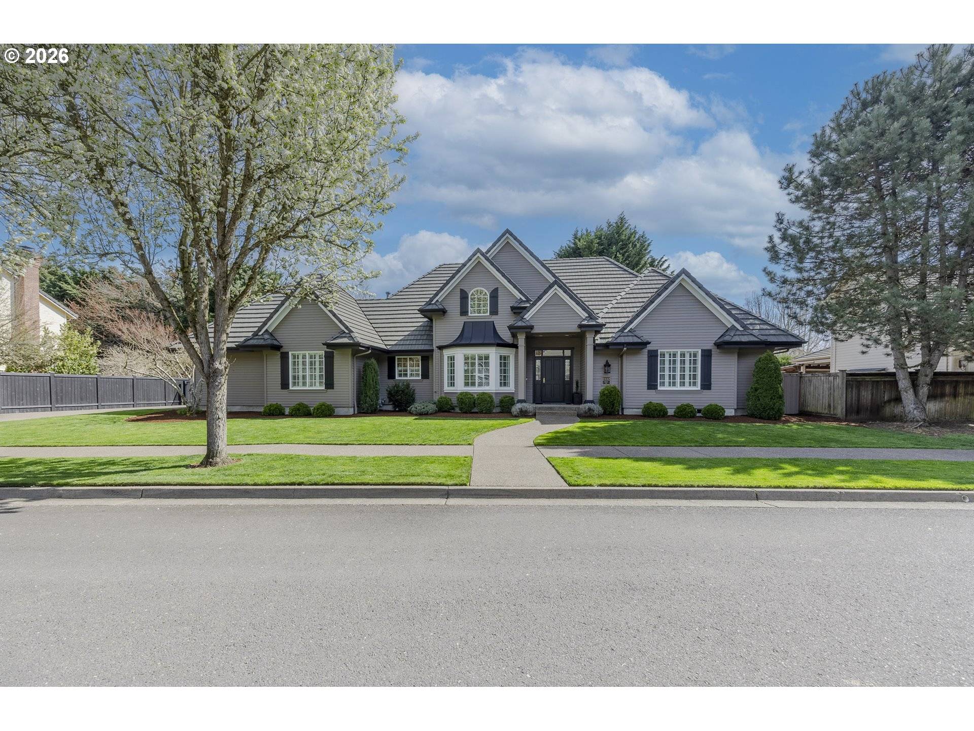 2332 DEVON AVE, Eugene, OR 97408