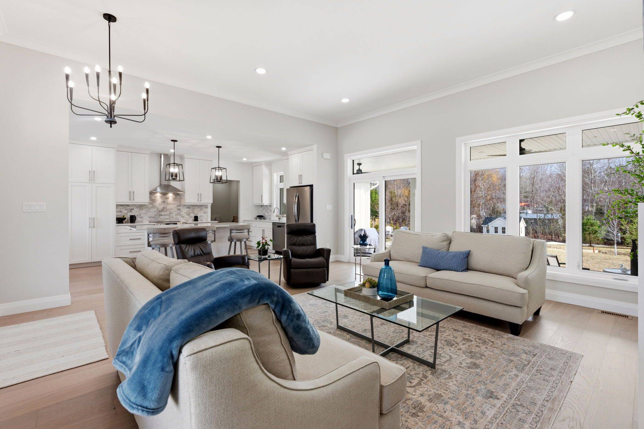 18 Fawn Creek LN, Bluewater, ON N0M 1G0