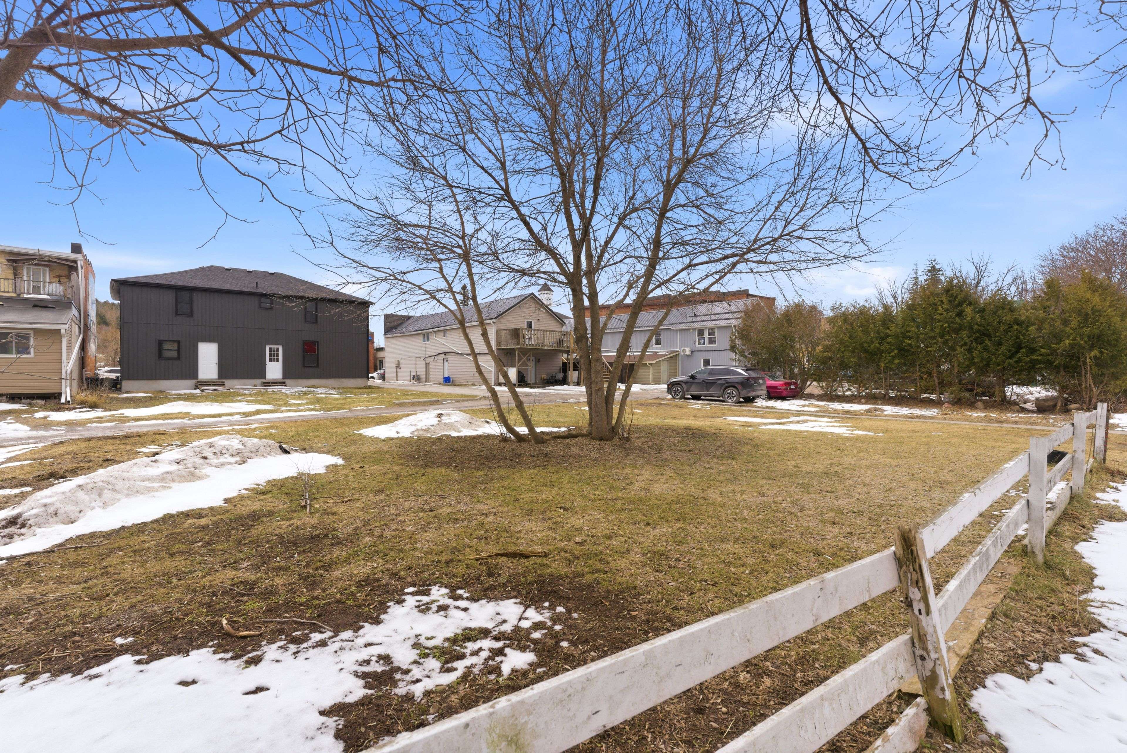 3-5 Centre ST, Cavan Monaghan, ON L0A 1G0