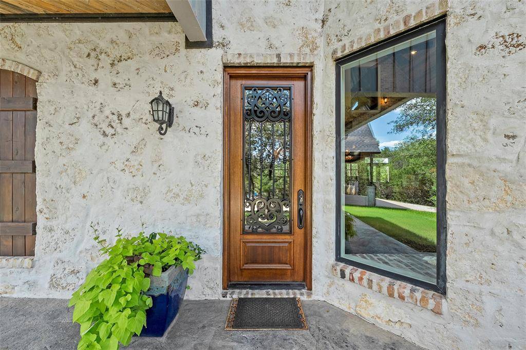 8029 North River Crossing, China Spring, TX 76633