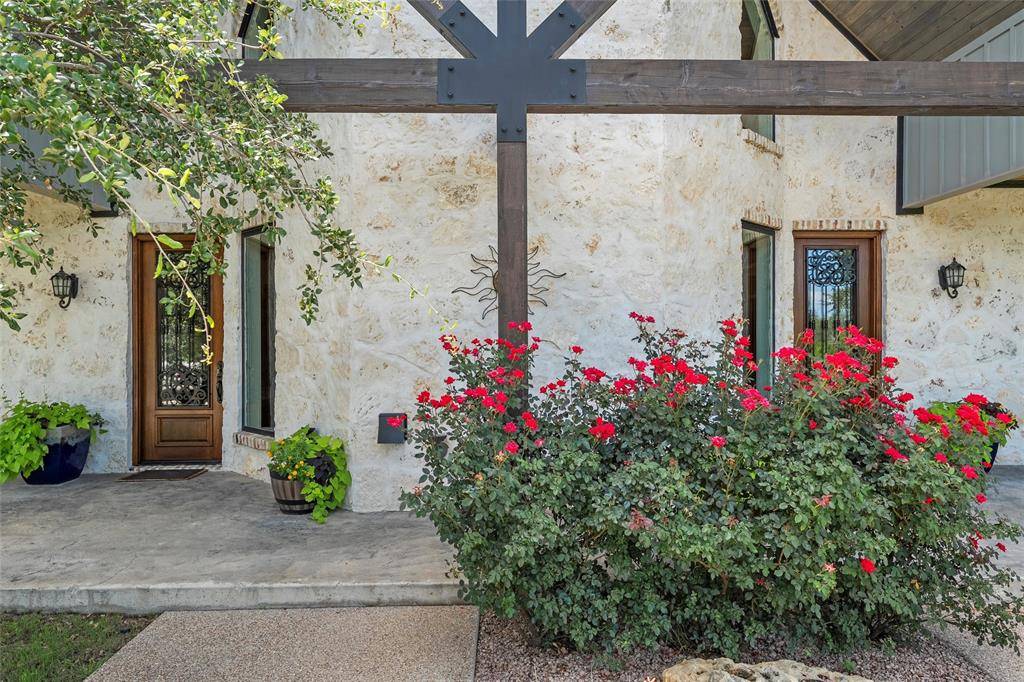 8029 North River Crossing, China Spring, TX 76633