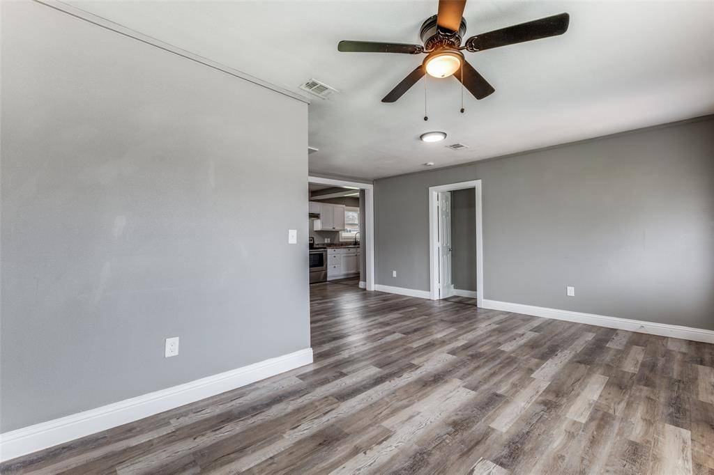 3111 Arizona Avenue, Dallas, TX 75216