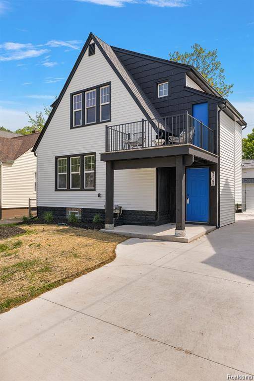 310 E HARRY AVE, Hazel Park, MI 48030