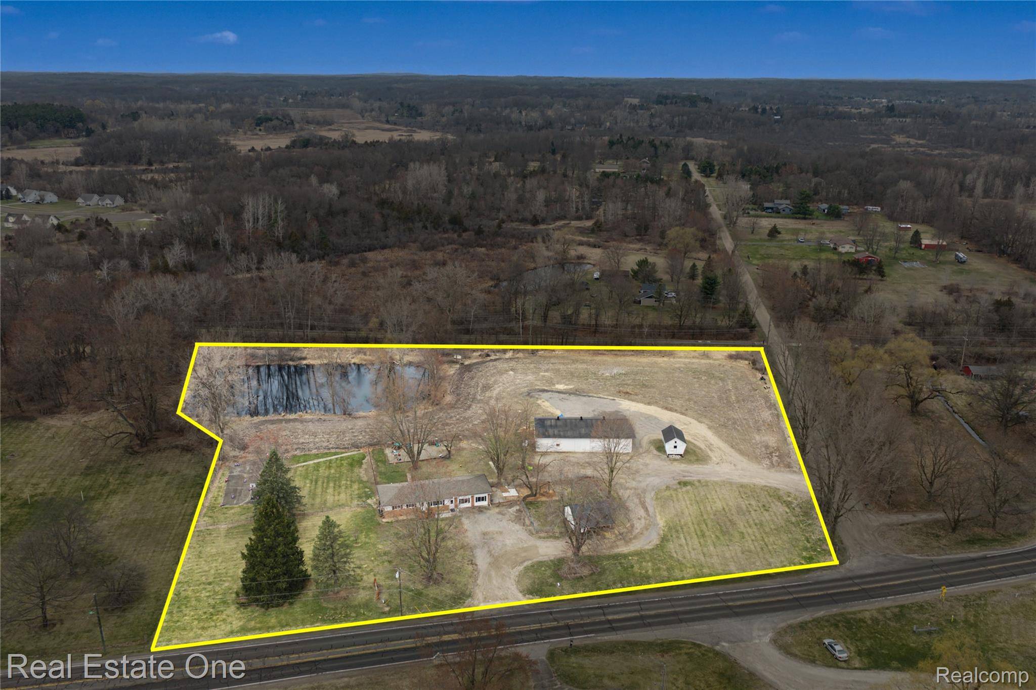 1401 E M 36, Putnam Township, MI 48169