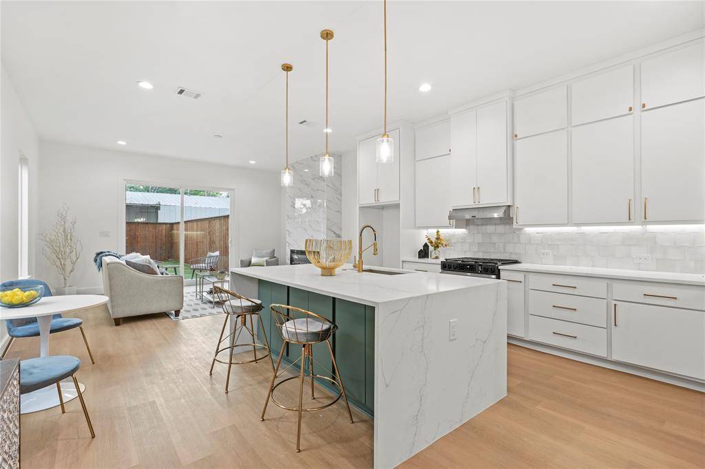 219 S Henderson Avenue, Dallas, TX 75214