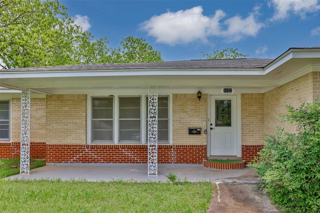 1102 Fair Avenue, Gainesville, TX 76240