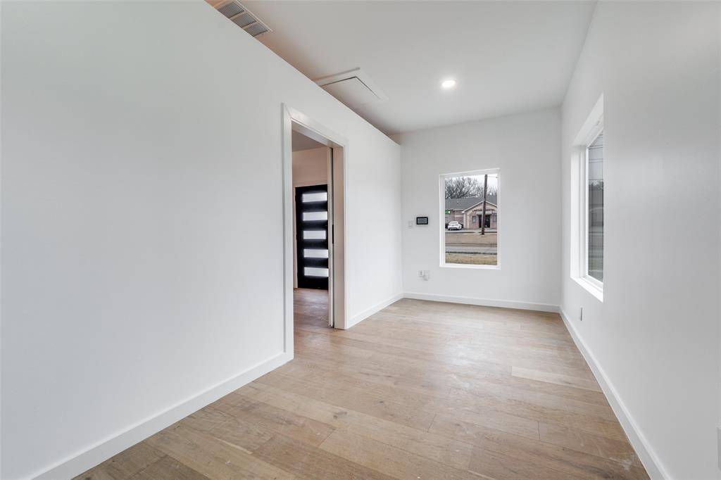 1739 Marfa Avenue, Dallas, TX 75216