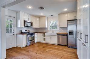 9539 Peninsula Drive, Dallas, TX 75218