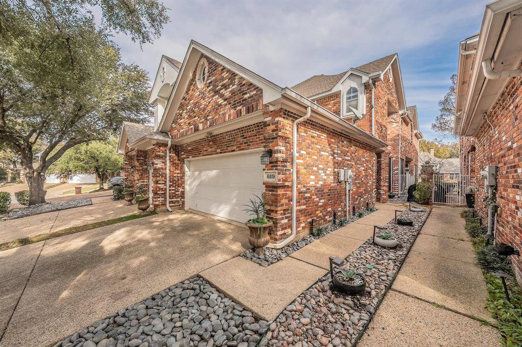 619 Lochngreen Trail, Arlington, TX 76012