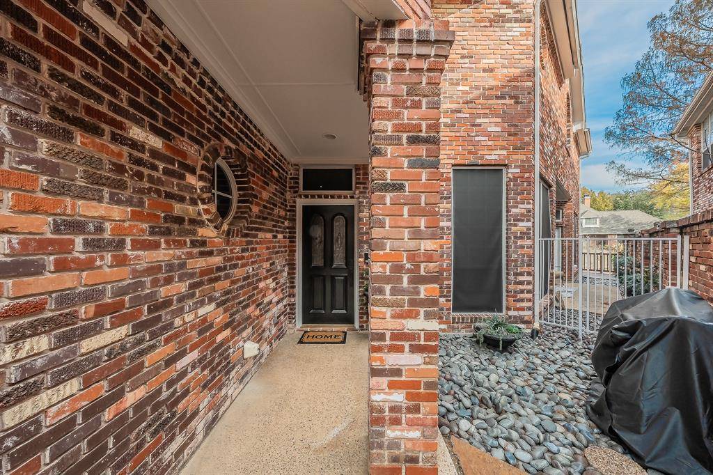 619 Lochngreen Trail, Arlington, TX 76012