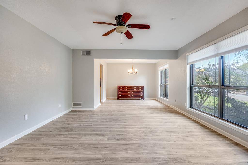 6220 Glennox Lane, Dallas, TX 75214