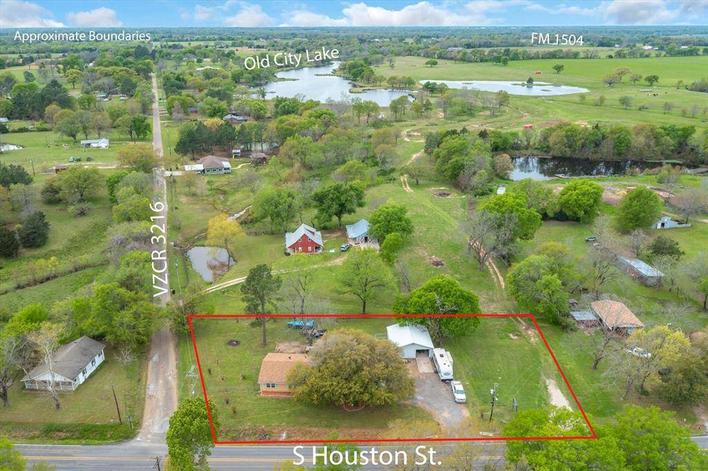 542 S Houston Street, Edgewood, TX 75117
