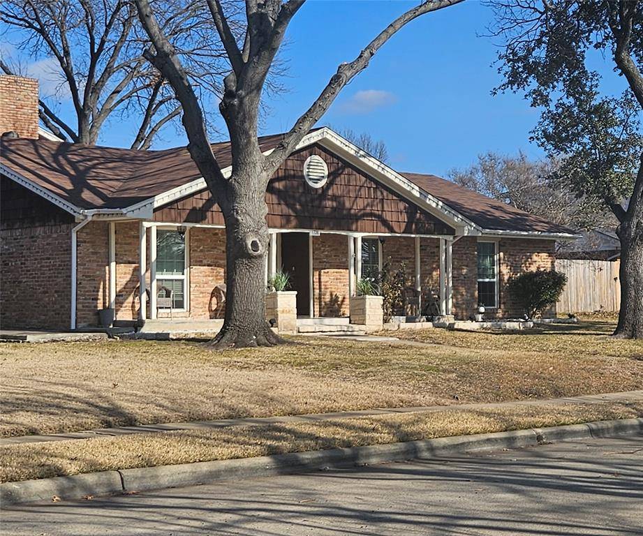 4726 Snow Drive, Mesquite, TX 75150